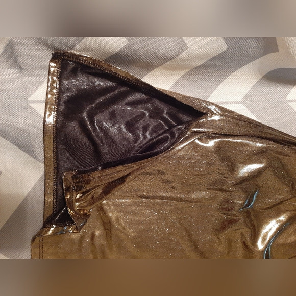 Michael Kors Slick Foil Cold Shoulder Long Sleeve Metallic Liquid Gold Top M - Picture 6 of 11